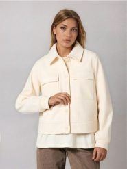 Kurtka koszulowa typu shacket z domieszką wiskozy - kremowy. Białe kurtki Sinsay, l, bez wzorów, z wiskozy, bez kaptura. Za 79.99 zł.