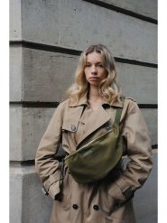 Maison héritage PARIS Saszetka "Rachel" w kolorze khaki - 34 x 17 cm rozmiar: onesize. Brązowe nerki i saszetki maison héritage PARIS, bez wzorów, z materiału, sportowe, bez dodatków. Za 260.99 zł.