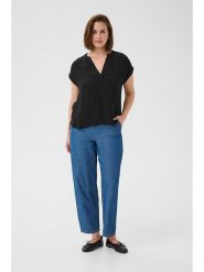 Kaffe Bluzka w kolorze czarnym rozmiar: 40. Czarne bluzki Kaffe, bez wzorów, bez kołnierzyka, bez ramiączek. Za 69.99 zł.