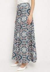 Niebieskie Wiskozowe Spodnie Szerokie z Wysokim Stanem i Geometrycznym Wzorem Mirdexia. Niebieskie jeansy Born2be, l, bez wzorów, z jeansu, eleganckie, z podwyższonym stanem. Za 99.99 zł.