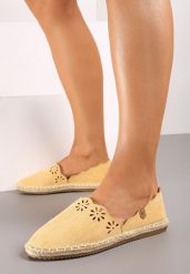 Żółte Espadryle Undefeatability. Żółte espadryle Born2be, bez wzorów, z jeansu, z okrągłym noskiem, bez obcasa, na płaskiej podeszwie. W wyprzedaży za 67.99 zł.