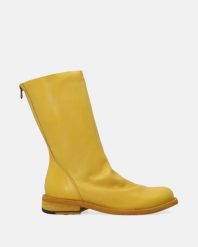 Żółte botki ze skóry naturalnej M025LEYEOBB012. Żółte botki Venezia, bez wzorów, ze skóry, bez obcasa, bez zapięcia. Za 699.00 zł.