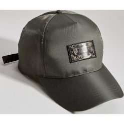 Czapka z daszkiem z łączonych tkanin - Khaki. Czapki z daszkiem marki Mohito. Za 39.99 zł.