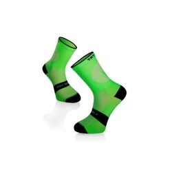 Skarpety rowerowe SKARPETKI ROWEROWE LEKKIE Fluo Green. Zielone skarpetki TRY TO FLY, bez wzorów. W wyprzedaży za 58.09 zł.