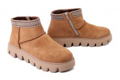 RIEKER W2074-24 brown, botki damskie. Brązowe botki Rieker, bez wzorów, bez obcasa, bez zapięcia. Za 259.94 zł.