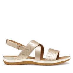 Sandały Geox. Żółte sandały Geox, bez wzorów, bez obcasa, na płaskiej podeszwie, bez zapięcia. Za 359.99 zł.