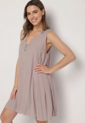 Jasnoszara Rozkloszowana Sukienka z Bawełny z Ozdobnymi Guzikami Folusae. Szare sukienki Born2be, na co dzień, l, bez wzorów, z bawełny, eleganckie, bez kołnierzyka, bez ramiączek, mini, proste. Za 69.99 zł.