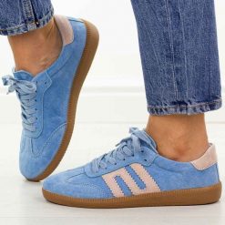 Niebieskie skórzane półbuty damskie Filippo Dp7549/26. Niebieskie półbuty wsuwane Filippo, na jesień, bez wzorów, z jeansu, biznesowe, bez obcasa, na płaskiej podeszwie. Za 239.00 zł.