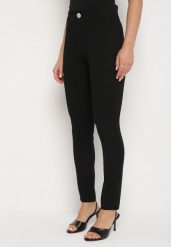 Czarne Legginsy z Wiskozą z Wysokim Stanem Zdobione Guzikiem z Cyrkoniami Nalette. Czarne legginsy Born2be, z aplikacjami, z bawełny, eleganckie. W wyprzedaży za 76.49 zł.