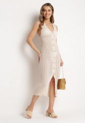 Beżowa Plażowa Sukienka Bodycon z Ażurowej Tkaniny Zapinana na Guziki Kyren. Brązowe sukienki Born2be, na plażę, s, w ażurowe wzory, z tkaniny, bez kołnierzyka, bez ramiączek, midi, bodycon. Za 149.99 zł.