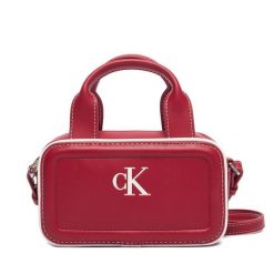 Torebka Calvin Klein. Czerwone torebki klasyczne Calvin Klein, bez wzorów, klasyczne, bez dodatków. Za 369.99 zł.
