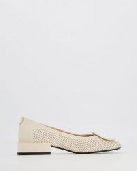 BEŻOWE BALERINY 21087402 BEIGE. Brązowe baleriny Venezia, bez wzorów, ze skóry, bez obcasa, bez zapięcia. Za 359.00 zł.