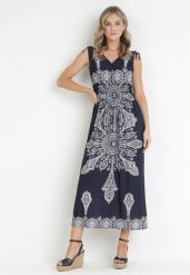 Granatowa Sukienka w Stylu Boho z Gumką w Talii i Sznurkami przy Ramionach Niree. Niebieskie sukienki Born2be, na imprezę, l, bez wzorów, boho, bez kołnierzyka, bez ramiączek, maxi. Za 99.99 zł.