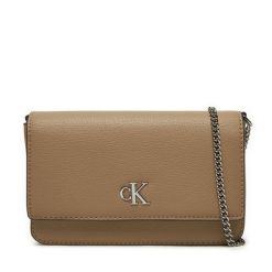 Torebka Calvin Klein. Brązowe kopertówki Calvin Klein, bez wzorów, wizytowe, bez dodatków. Za 209.99 zł.