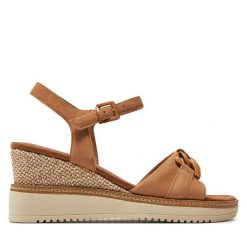 Sandały Tamaris. Brązowe sandały Tamaris, bez wzorów, bez obcasa, na koturnie, bez zapięcia. Za 239.99 zł.