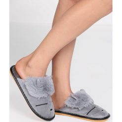Szare Kapcie Rhyme. Kapcie marki Cropp. Za 39.99 zł.