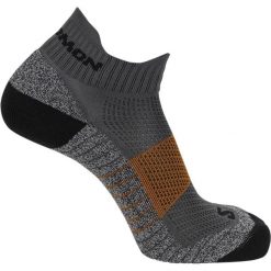 Skarpety Salomon Aero Ankle Unisex 1 para Szare z akcentami Scarlet Ibis/Czarne. Czarne skarpetki Salomon, bez wzorów, z elastanu. Za 131.99 zł.