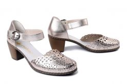 RIEKER 40902-90 silver/platinum, czółenka damskie. Żółte czółenka Rieker, na lato, bez wzorów, bez obcasa, bez zapięcia. Za 299.90 zł.