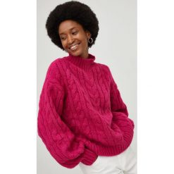 Answear Lab sweter damski kolor różowy ciepły z półgolfem. Czerwone swetry Answear Lab, m, bez wzorów, z dzianiny, bez ramiączek. Za 169.99 zł.