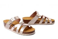 DR. BRINKMANN 700904-82 gold, klapki damskie. Żółte klapki Dr. Brinkmann, bez wzorów, bez obcasa, na koturnie, bez zapięcia. Za 165.67 zł.