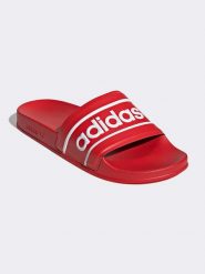 Adidas Klapki w kolorze czerwonym rozmiar: 42. Czerwone klapki adidas, bez wzorów, klasyczne, z otwartym noskiem, bez obcasa, bez zapięcia. Za 150.45 zł.