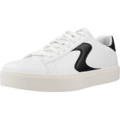 Buty sportowe Sneakersy damskie Skechers Eden LX-Beaming Glory. Białe buty sportowe lifestyle Skechers, bez wzorów, bez zapięcia, trekkingowe, skechers sport. Za 231.99 zł.