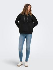 ONLY Bluza w kolorze czarnym rozmiar: M. Czarne bluzy ONLY, m, bez wzorów, z kapturem. Za 139.95 zł.