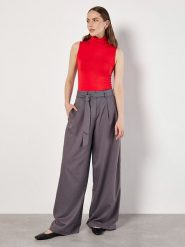 Apricot Top w kolorze czerwonym rozmiar: L. Czerwone topy Apricot, l, bez wzorów, bez kołnierzyka, bez ramiączek. Za 57.06 zł.