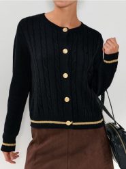 Rozpinany sweter na guziki - czarny. Czarne swetry Sinsay, l, bez wzorów, bez ramiączek. Za 59.99 zł.