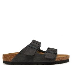 Klapki Birkenstock. Szare klapki Birkenstock, bez wzorów, bez obcasa, bez zapięcia. Za 539.99 zł.