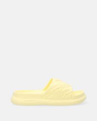 LEKKIE KLAPKI DAMSKIE CY-9951 YELLOW. Żółte klapki Venezia, bez wzorów, z materiału, bez obcasa, bez zapięcia. Za 69.00 zł.