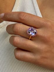 Les Petites Précieuses Pozłacany pierścionek z ametystem i granatem rozmiar: 56. Różowe pierścionki Les Petites Précieuses, z ametystem, pozłacane. Za 301.95 zł.