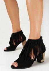 Czarne Botki na Obcasie Peep Toe z Frędzlami Divas. Czarne botki Born2be, z aplikacjami, z otwartym noskiem, bez obcasa, na obcasie, bez zapięcia. W wyprzedaży za 59.99 zł.