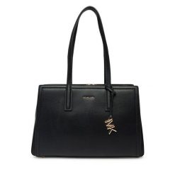 Torebka MICHAEL Michael Kors. Czarne torebki klasyczne MICHAEL Michael Kors, bez wzorów, klasyczne, bez dodatków. Za 799.99 zł.