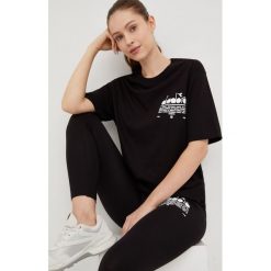 Diadora t-shirt bawełniany kolor czarny z nadrukiem. Czarne t-shirty Diadora, l, bez wzorów, z bawełny, bez kołnierzyka, bez ramiączek. Za 159.99 zł.