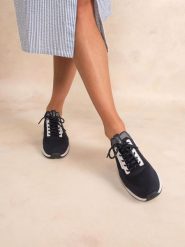 Buty sportowe damskie TBS Jellina. Niebieskie buty do biegania TBS, na lato, bez wzorów, bez zapięcia, do biegania. Za 423.00 zł.