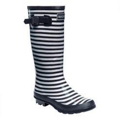 Damskie kalosze Fairweather II w biało-granatowe paski. Niebieskie kalosze Regatta, bez wzorów, z bawełny, bez zapięcia. W wyprzedaży za 244.99 zł.