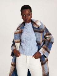 Sweter z warkoczowym splotem - jasnoniebieski. Niebieskie swetry Reserved, l, bez wzorów, z dzianiny, bez ramiączek. W wyprzedaży za 89.99 zł.