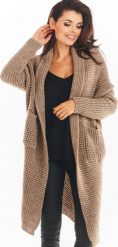 Awama Kardigan Model A391 Beige. Brązowe swetry Awama, bez wzorów, bez ramiączek. Za 237.83 zł.