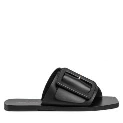 Klapki Eva Longoria. Czarne klapki Eva Longoria, bez wzorów, bez obcasa, bez zapięcia. Za 399.99 zł.