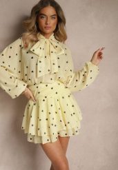 Żółta Sukienka o Rozkloszowanym Kroju z Nietoperzowymi Rękawami i Wiązaniem Mironaria. Żółte sukienki Renee, na co dzień, m, bez wzorów, eleganckie, bez kołnierzyka, bez ramiączek, mini, kopertowe. W wyprzedaży za 143.99 zł.