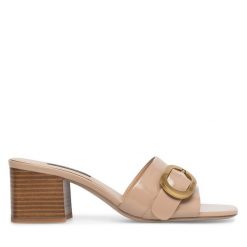 Klapki Gino Rossi. Brązowe klapki Gino Rossi, bez wzorów, bez obcasa, bez zapięcia. Za 229.99 zł.