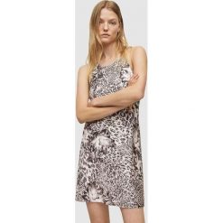 AllSaints sukienka mini prosta. Sukienki AllSaints, na co dzień, bez wzorów, z materiału, bez kołnierzyka, bez ramiączek, mini, proste. W wyprzedaży za 419.99 zł.
