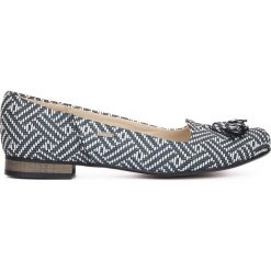 Klasyczne baleriny z frędzlami - skóra naturalna - model 009 - kolor szara pepitka. Szare baleriny Zapato, bez wzorów, z materiału, biznesowe, z okrągłym noskiem, bez obcasa, na obcasie, bez zapięcia. Za 319.00 zł.