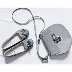 Balerinki dziurkowane z chwostem - skóra naturalna - model 010 - kolor grafitowy. Szare baleriny Zapato, w ażurowe wzory, z materiału, biznesowe, z okrągłym noskiem, bez obcasa, na obcasie, bez zapięcia. Za 319.00 zł.