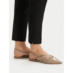 Baleriny Steve Madden. Brązowe baleriny Steve Madden, bez wzorów, bez obcasa, bez zapięcia. Za 239.99 zł.