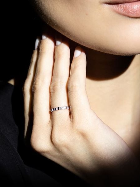 DIAMANTA Złoty pierścionek "Linéa" z diamentami rozmiar: 58. Szare pierścionki DIAMANTA, z diamentem, złote. Za 1,304.99 zł.