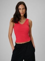 4F Top slim z prążkowanej dzianiny damski - czerwony L. Czerwone topy 4f, l, bez wzorów, z bawełny, bez kołnierzyka, bez ramiączek. Za 59.99 zł.