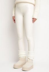Białe Legginsy z Imitacji Skóry i Kieszeni z Wysokim Stanem Olabria. Białe legginsy Born2be, bez wzorów, z jeansu, eleganckie. Za 34.99 zł.