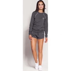 Popielate Krótkie Dresowe Szorty ze Srebrnymi Wypustkami. Szare bluzy Molly.pl, z dresówki. Za 129.90 zł.